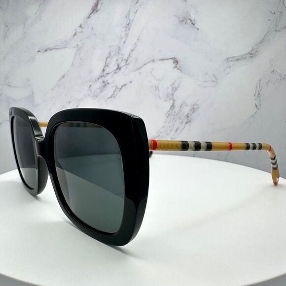 New Burberry Sunglasses - Picture 6 of 16